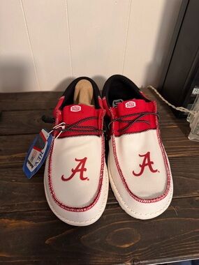 Men’s Alabama Hey Dude size 12 NWT